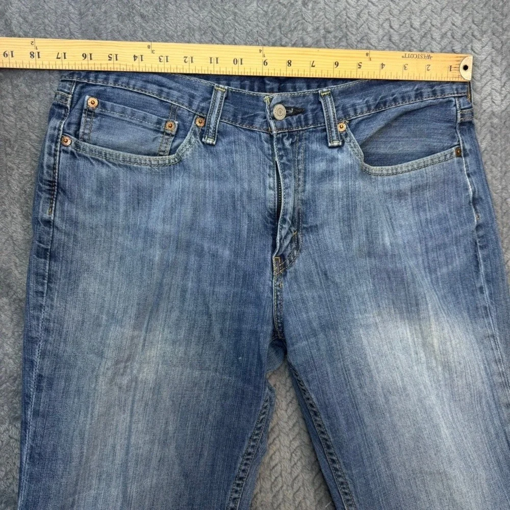 Levi's 514 Jeans Mens 34x30 Blue Straight Fit Medium Wash Denim 514-0541